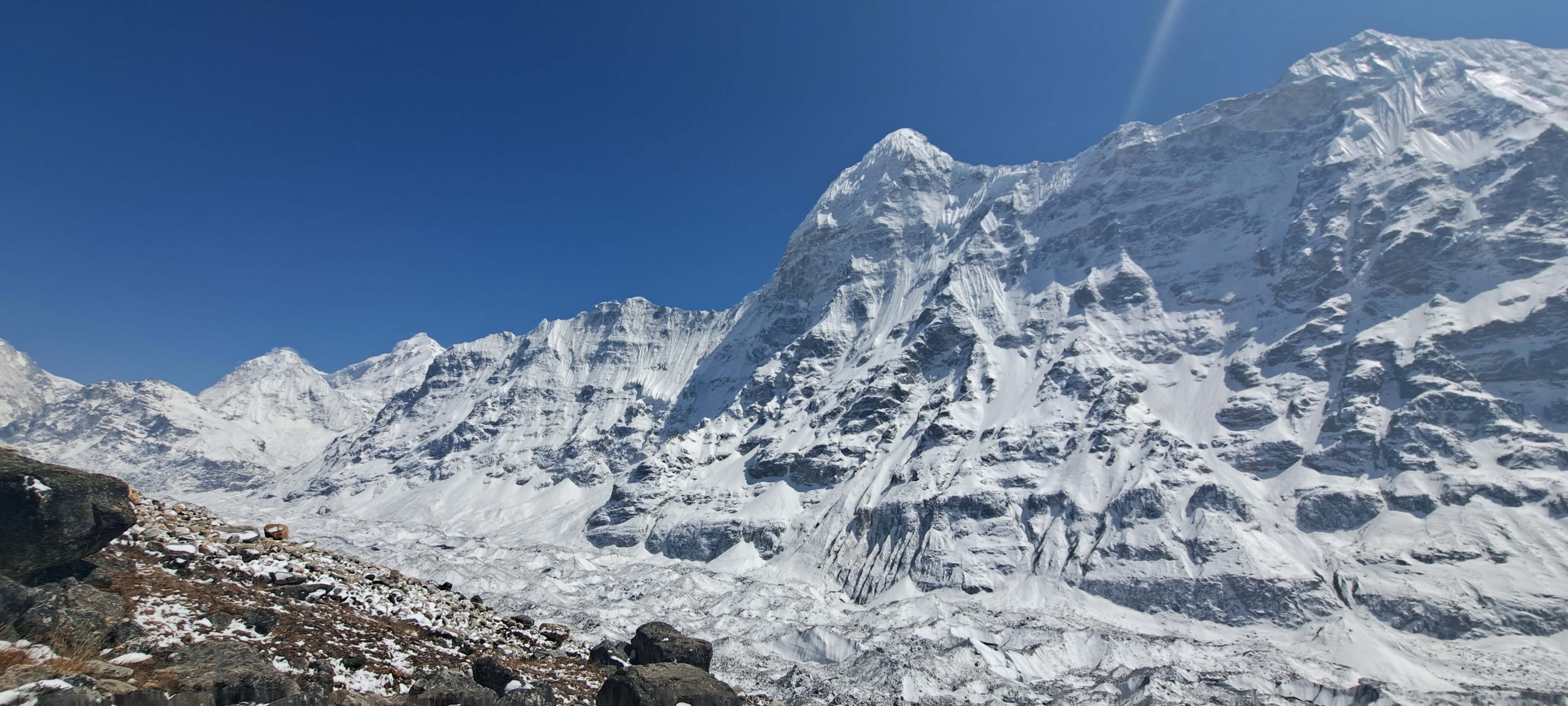 Trek 8586 capturing the natural beauty of Kanchenjunga Region during the adventure