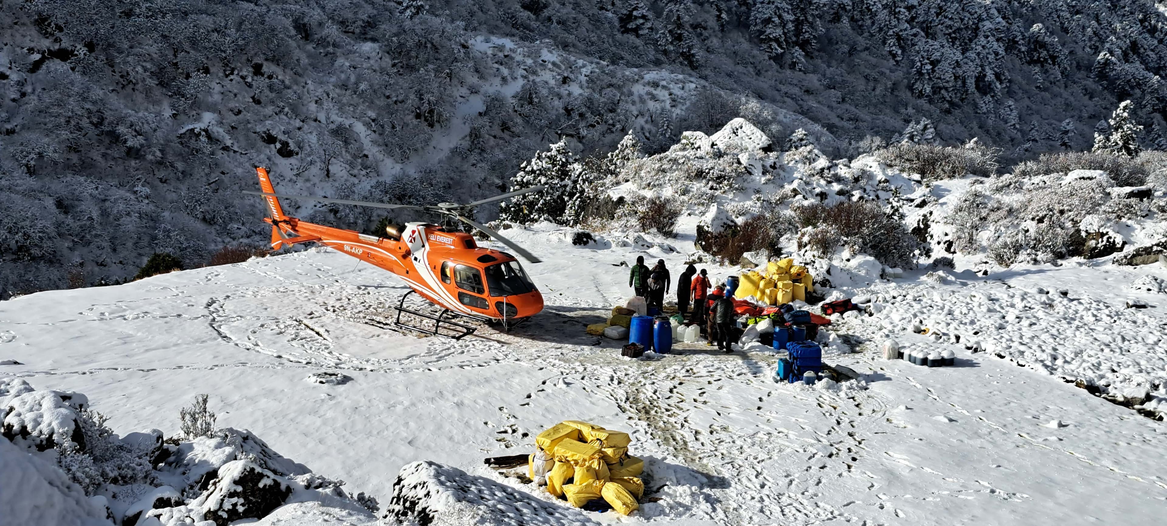 Helicopter rescure in Everest Region