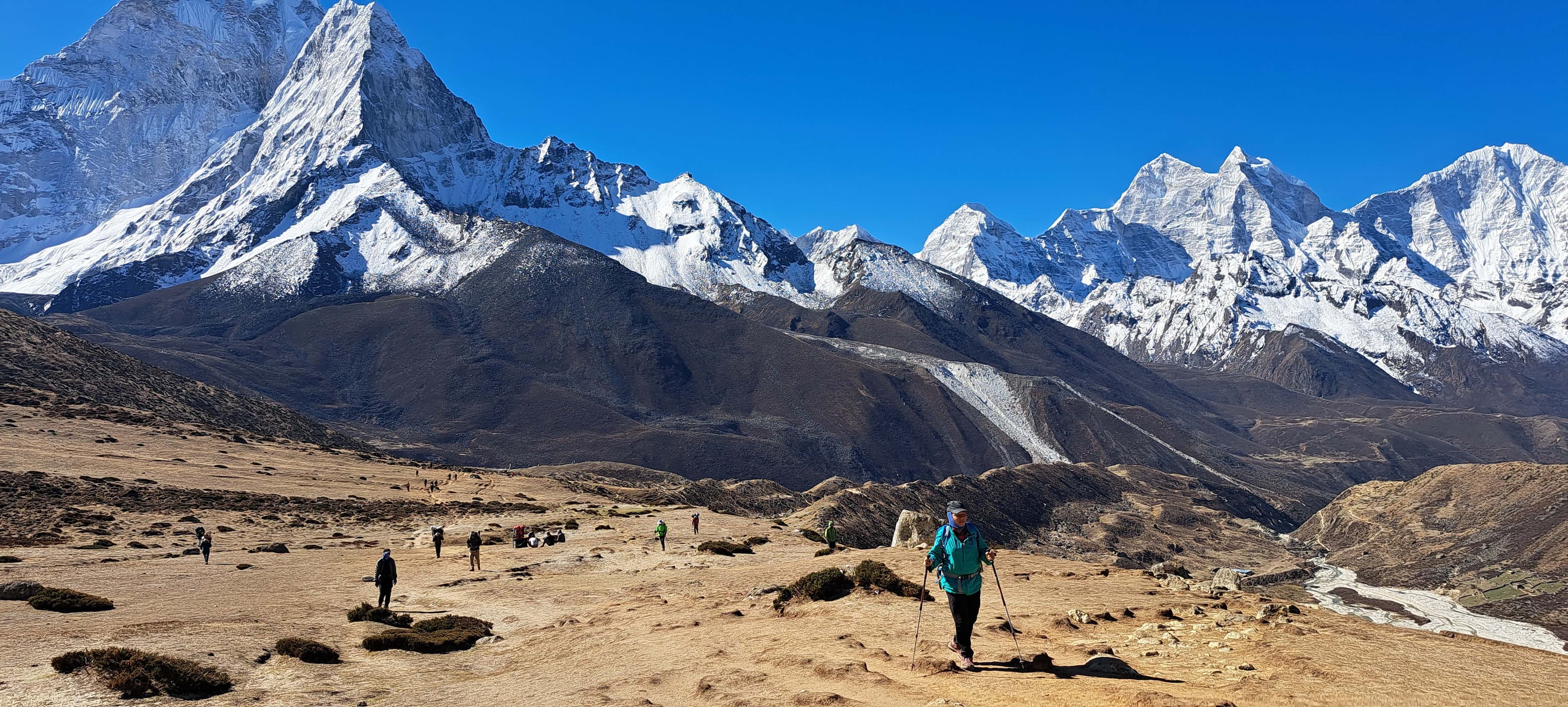 Everest Region Trekking adventure on Trek 8586, heading towards Everest Base Camp